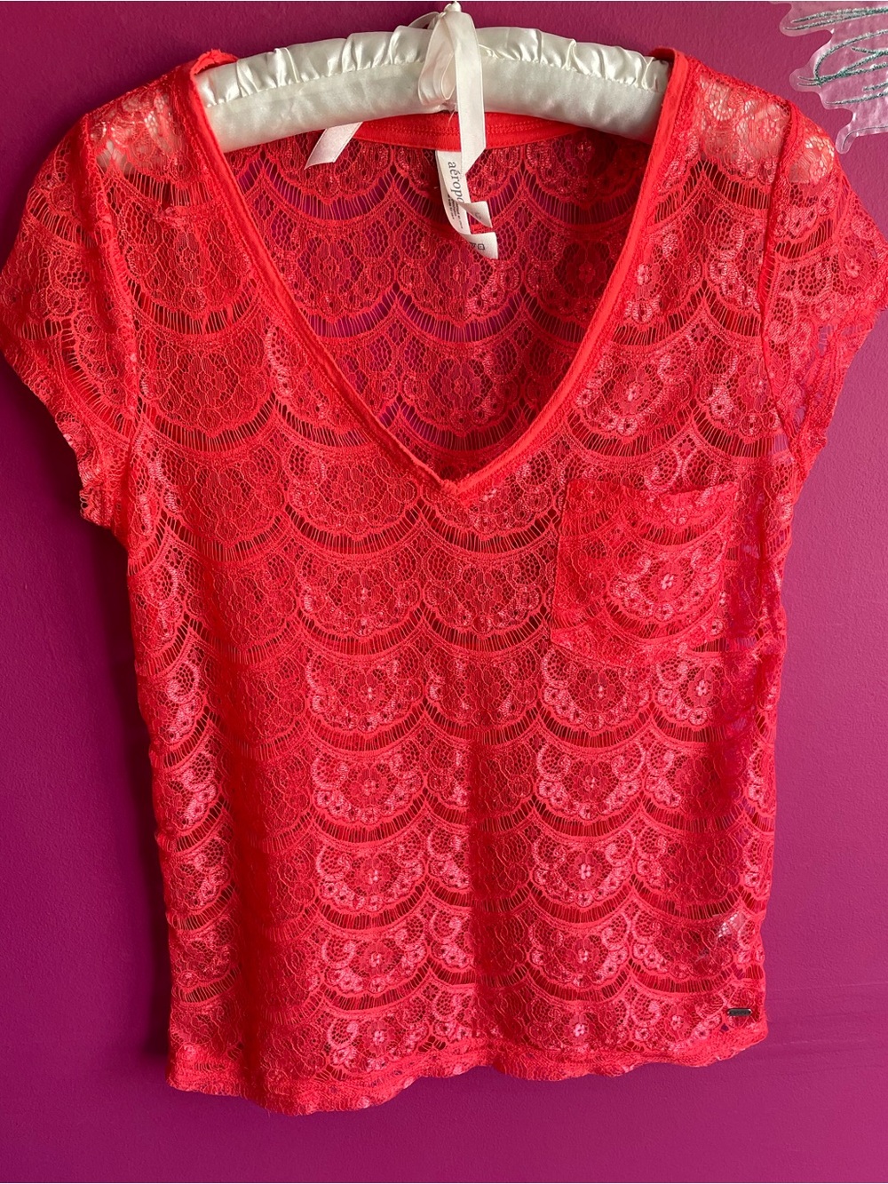 Aero Lace V-Neck Short Sleeve Top